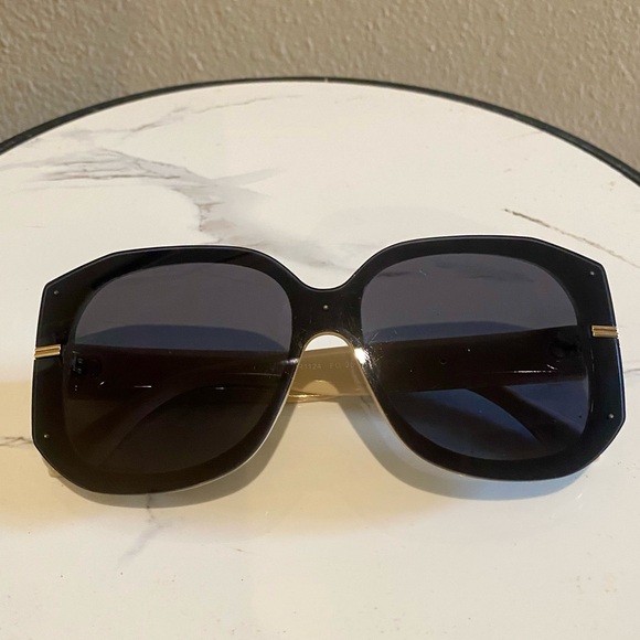 Foster Grant Black Sunglasses with Gold Accents - Picture 6 of 6